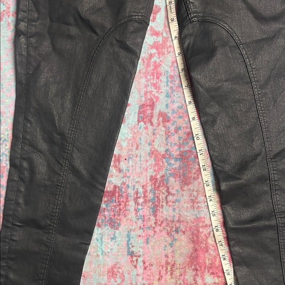 Burberry Brit Black pleather skinny stretch Pants - Picture 8 of 13